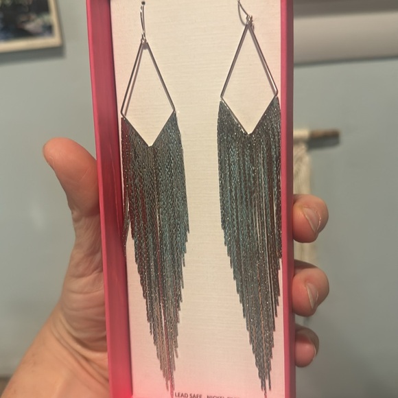 House of Harlow earrings brand new in box - Picture 2 of 4